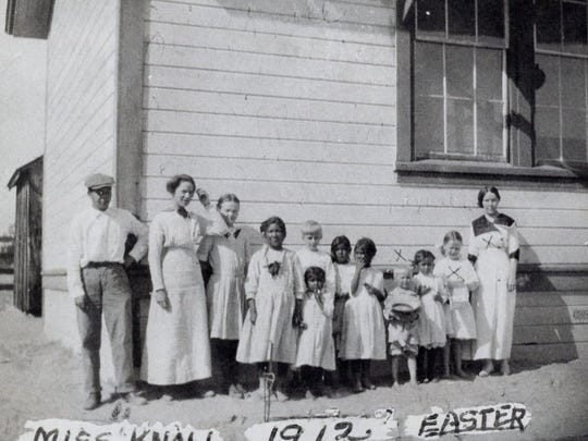 Katherine Finchy & her students in 1912